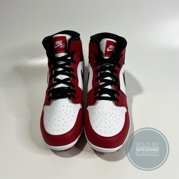 Athletic_Shoes